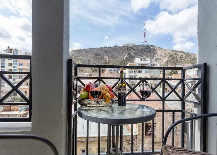 Premium 2 Bedroom Apartment Lll